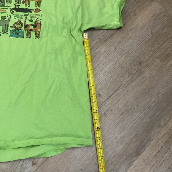 Cute cat shirt! Washed not worn. - Picture 4 of 6